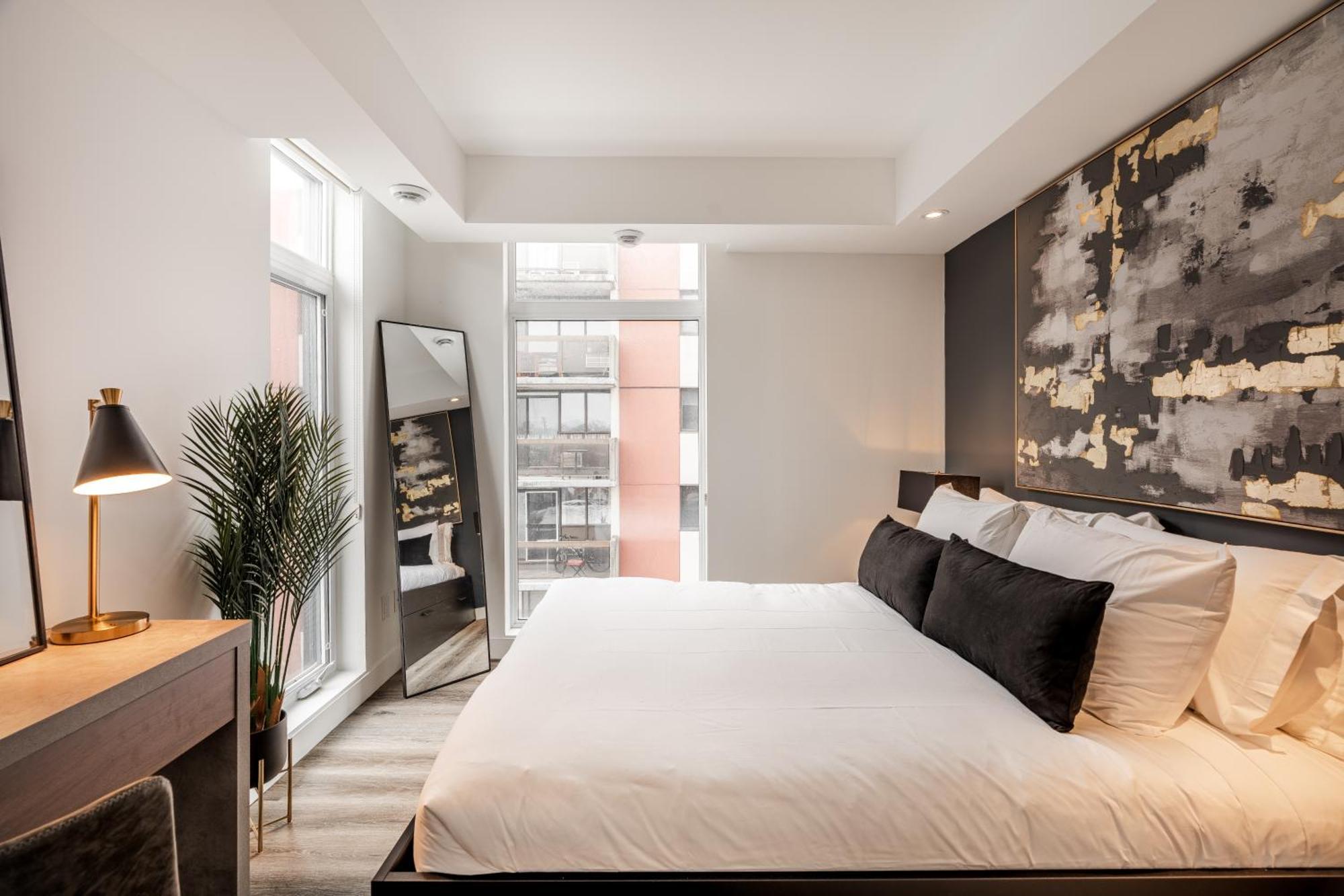 Westview Luxury Suites Ottawa Buitenkant foto