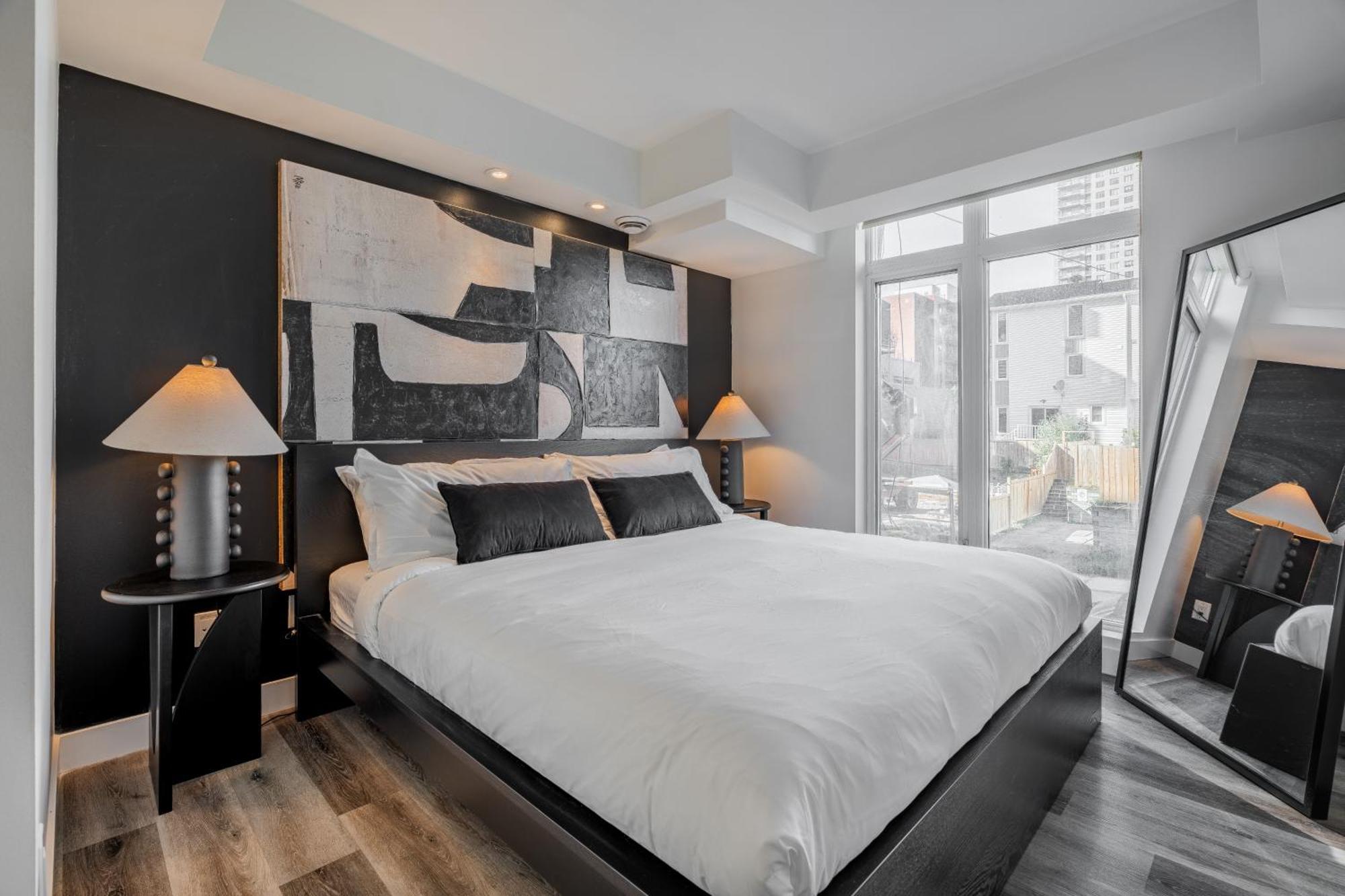 Westview Luxury Suites Ottawa Buitenkant foto
