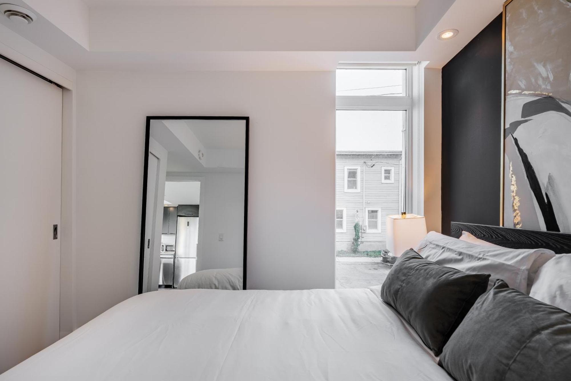 Westview Luxury Suites Ottawa Buitenkant foto