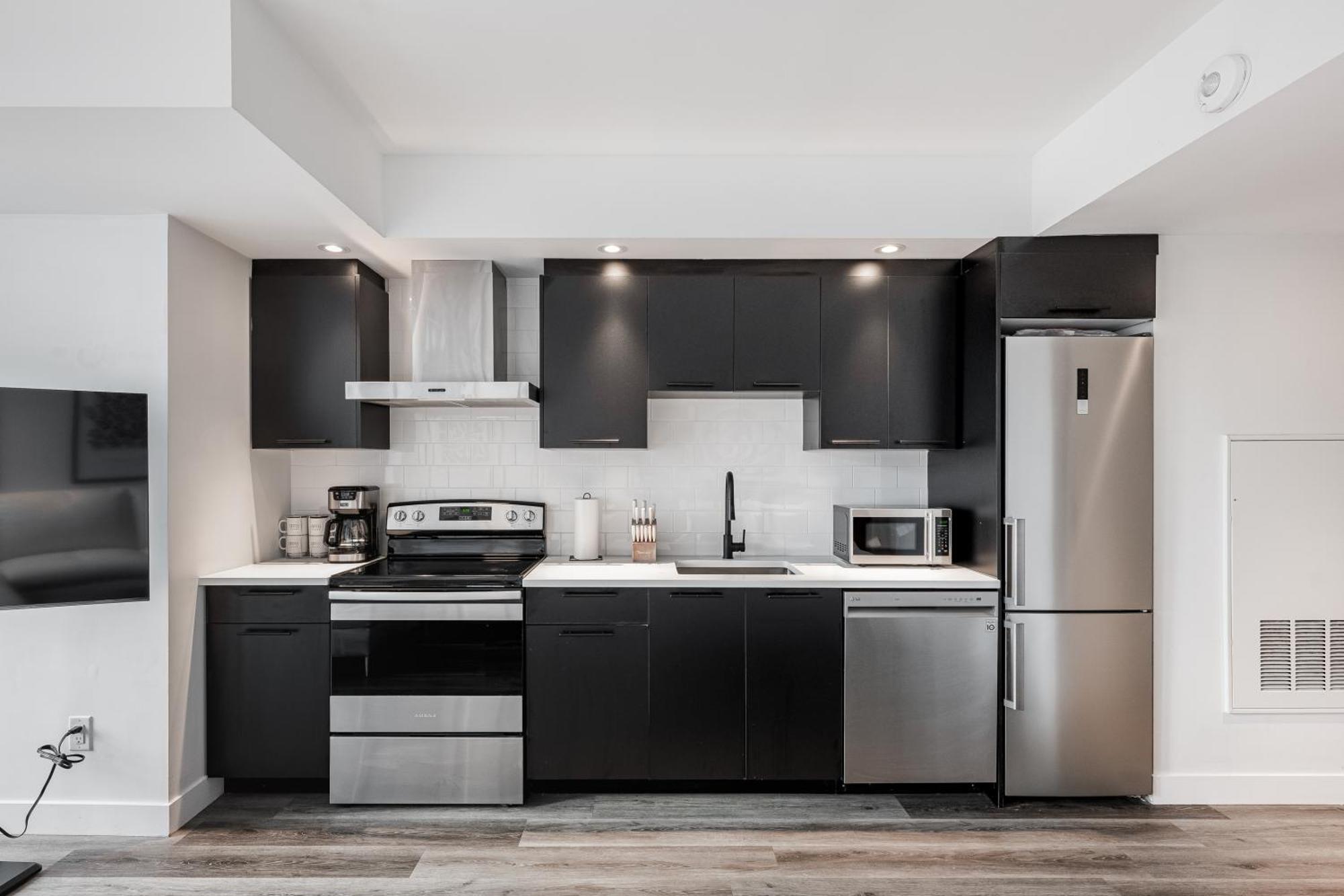 Westview Luxury Suites Ottawa Buitenkant foto