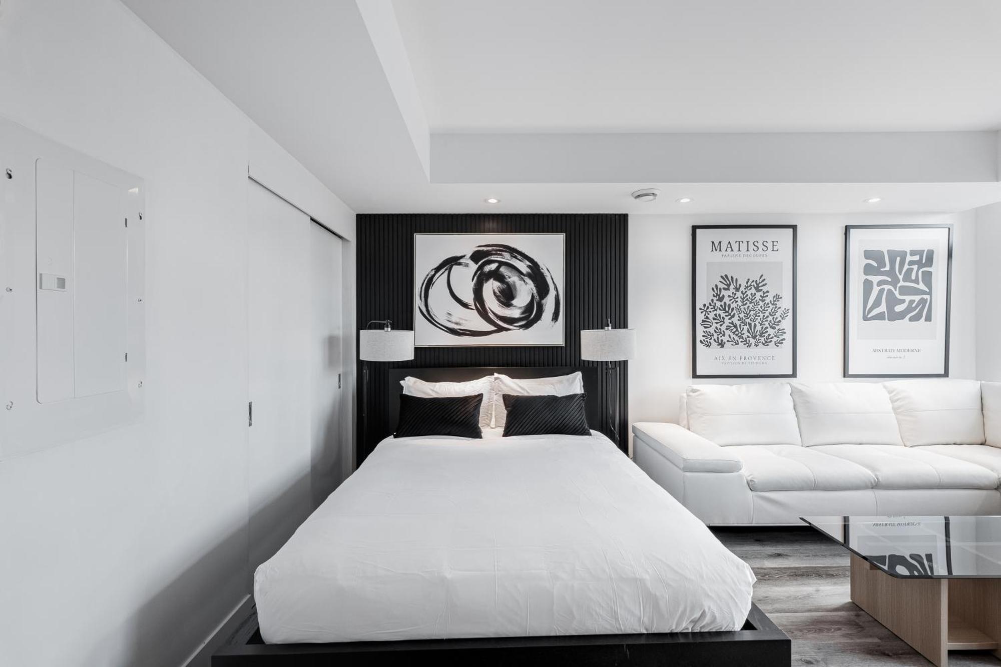 Westview Luxury Suites Ottawa Buitenkant foto