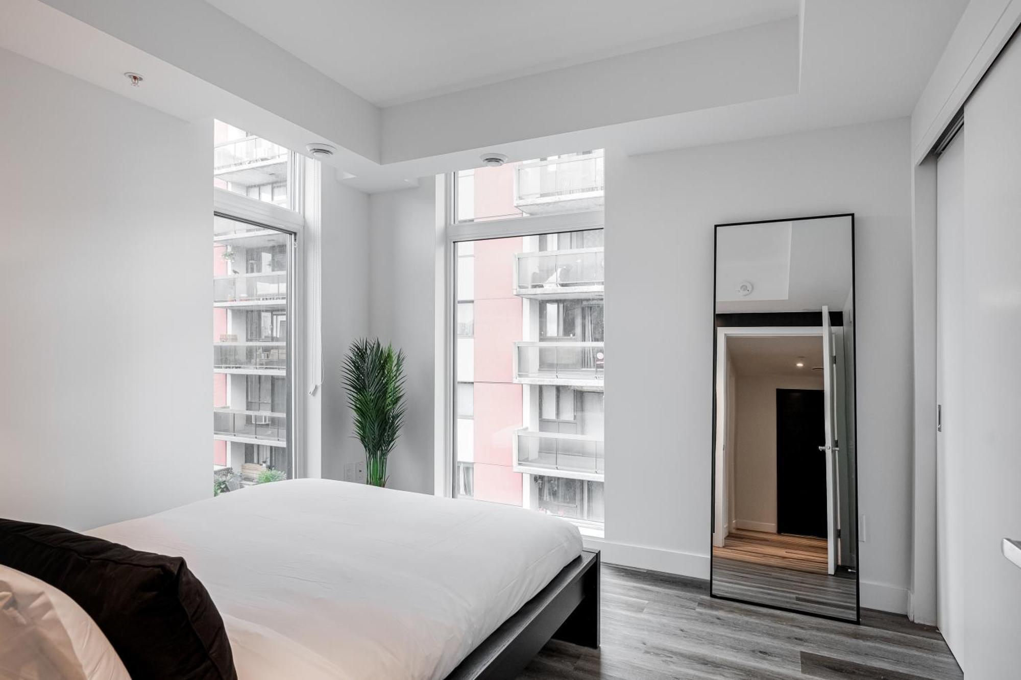 Westview Luxury Suites Ottawa Buitenkant foto
