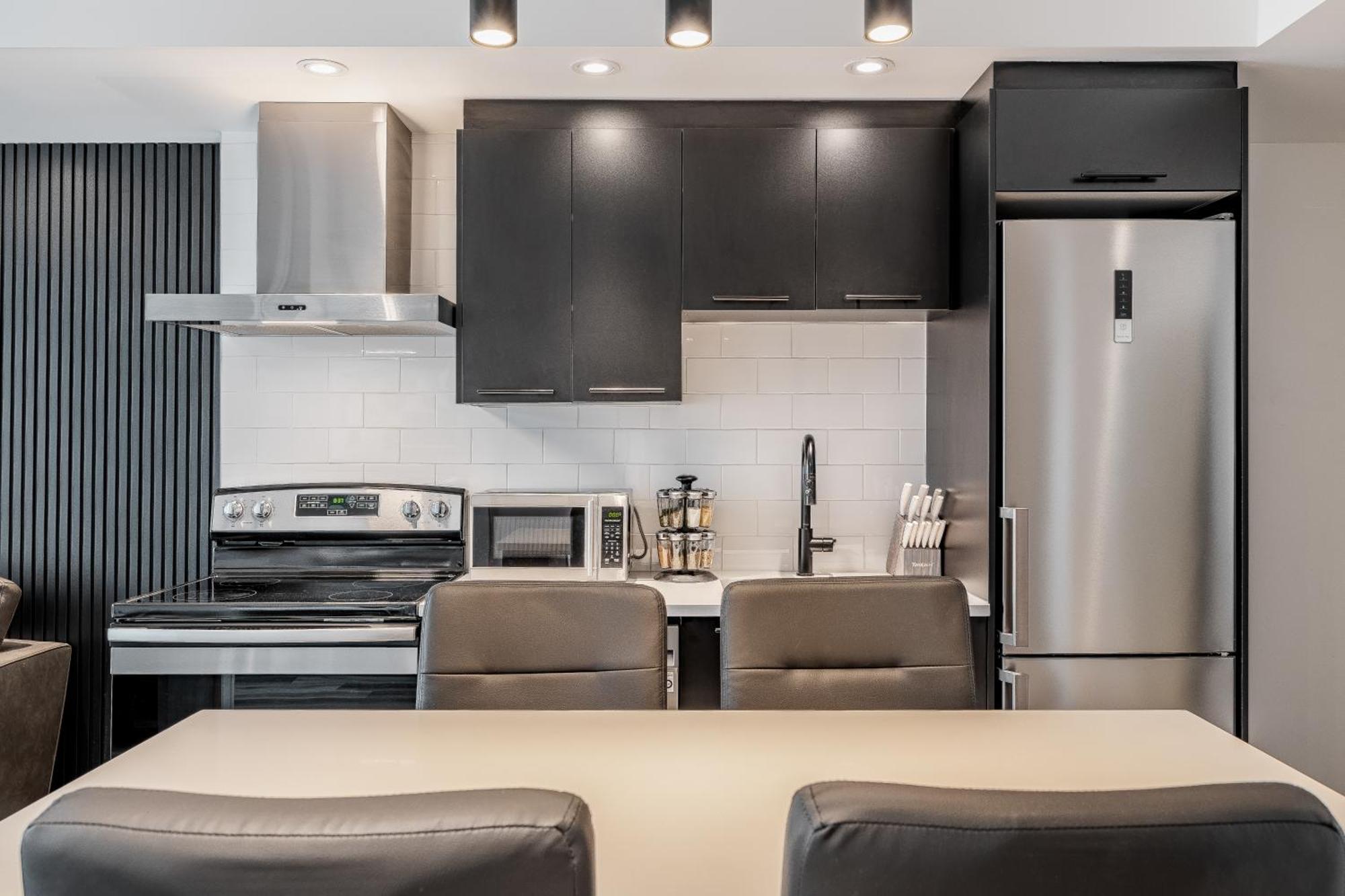 Westview Luxury Suites Ottawa Buitenkant foto