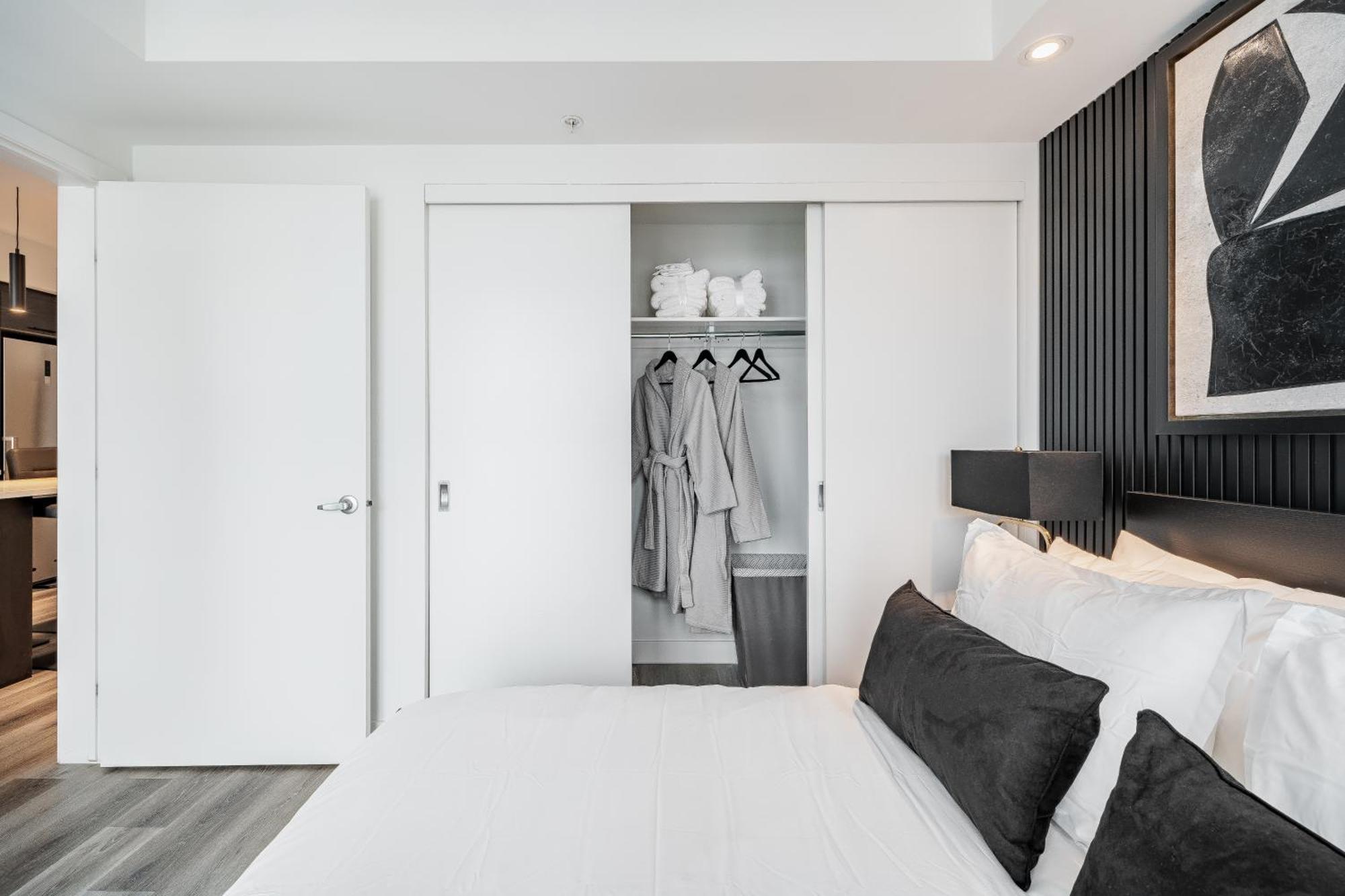 Westview Luxury Suites Ottawa Buitenkant foto