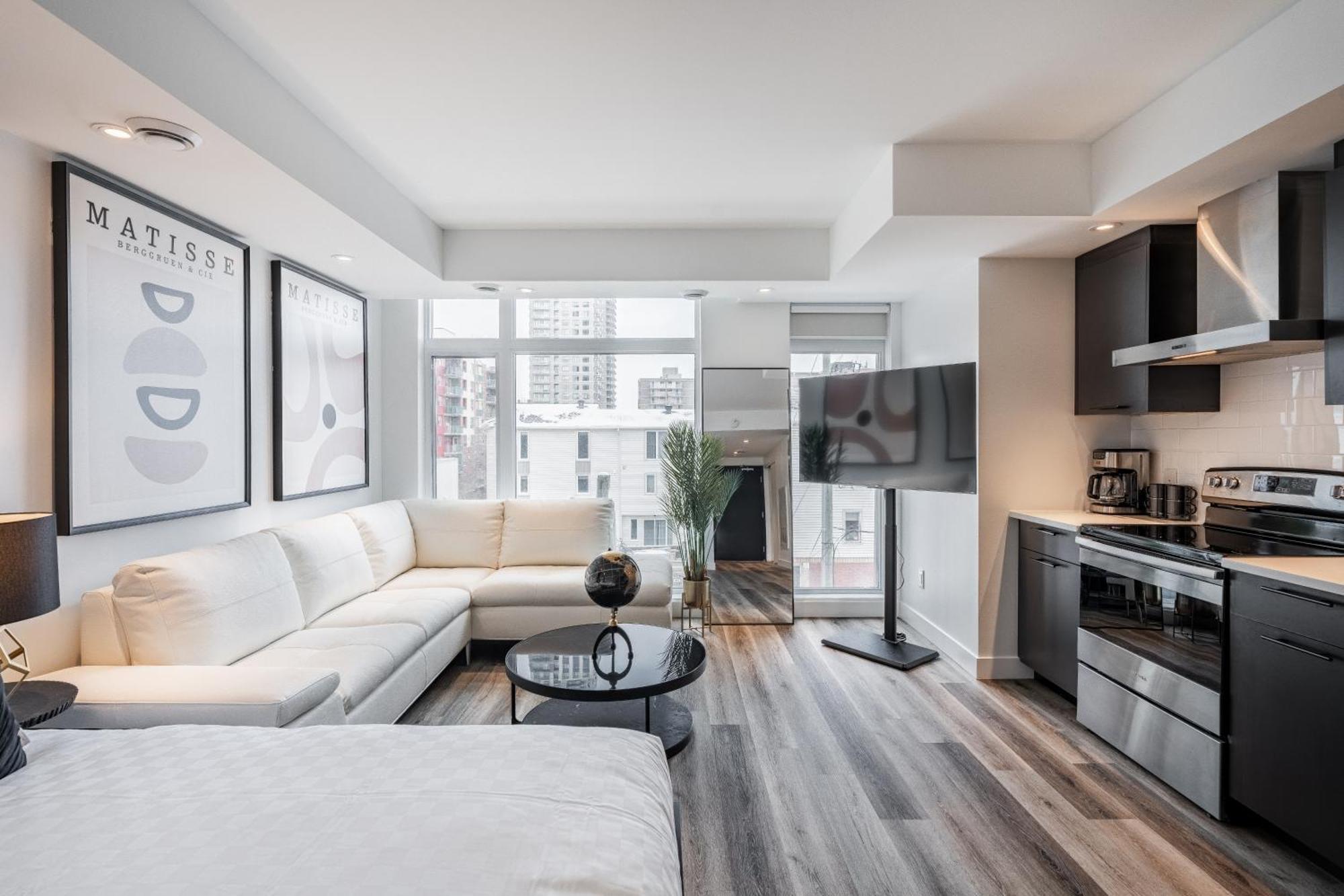 Westview Luxury Suites Ottawa Buitenkant foto