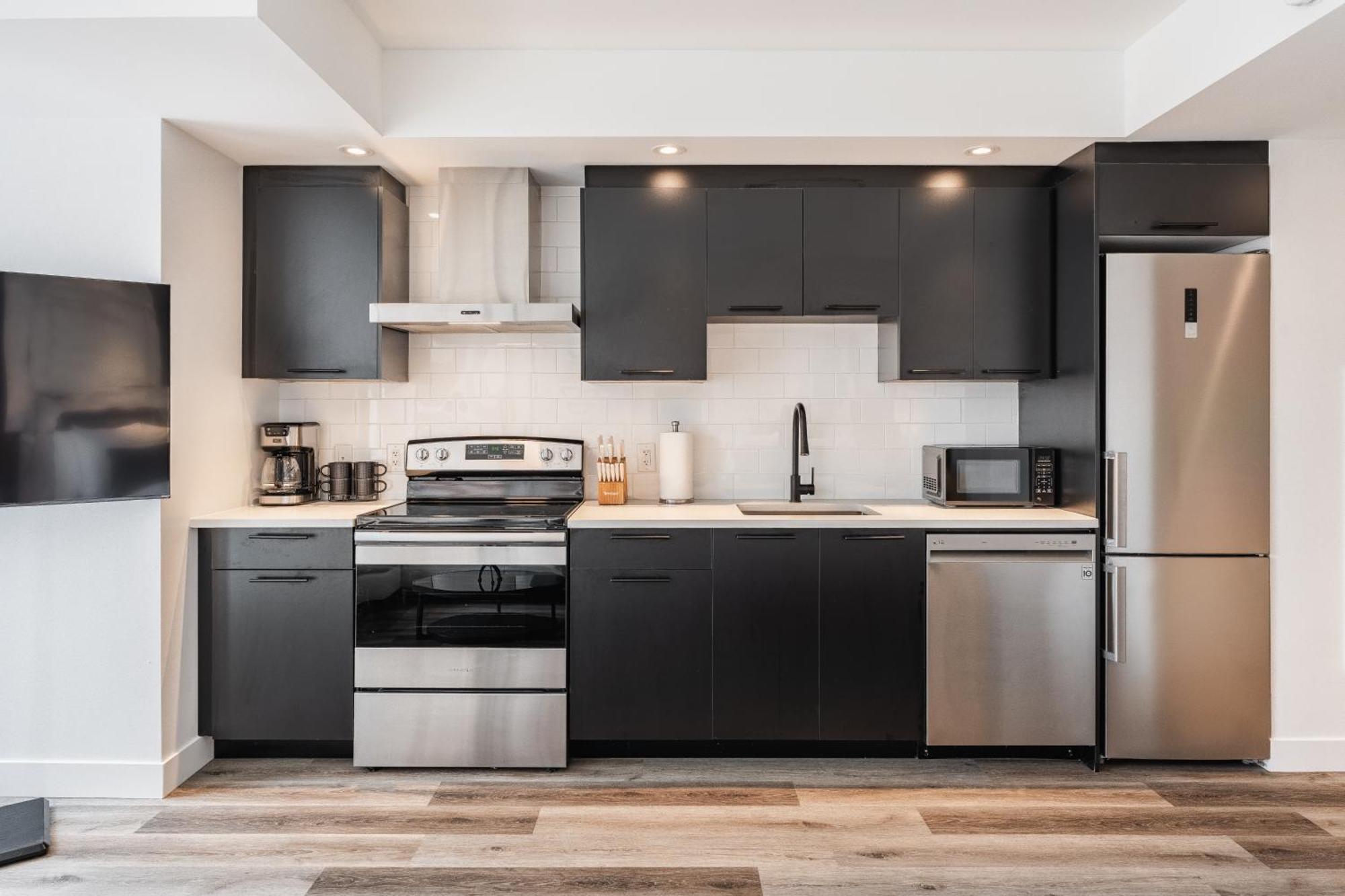 Westview Luxury Suites Ottawa Buitenkant foto