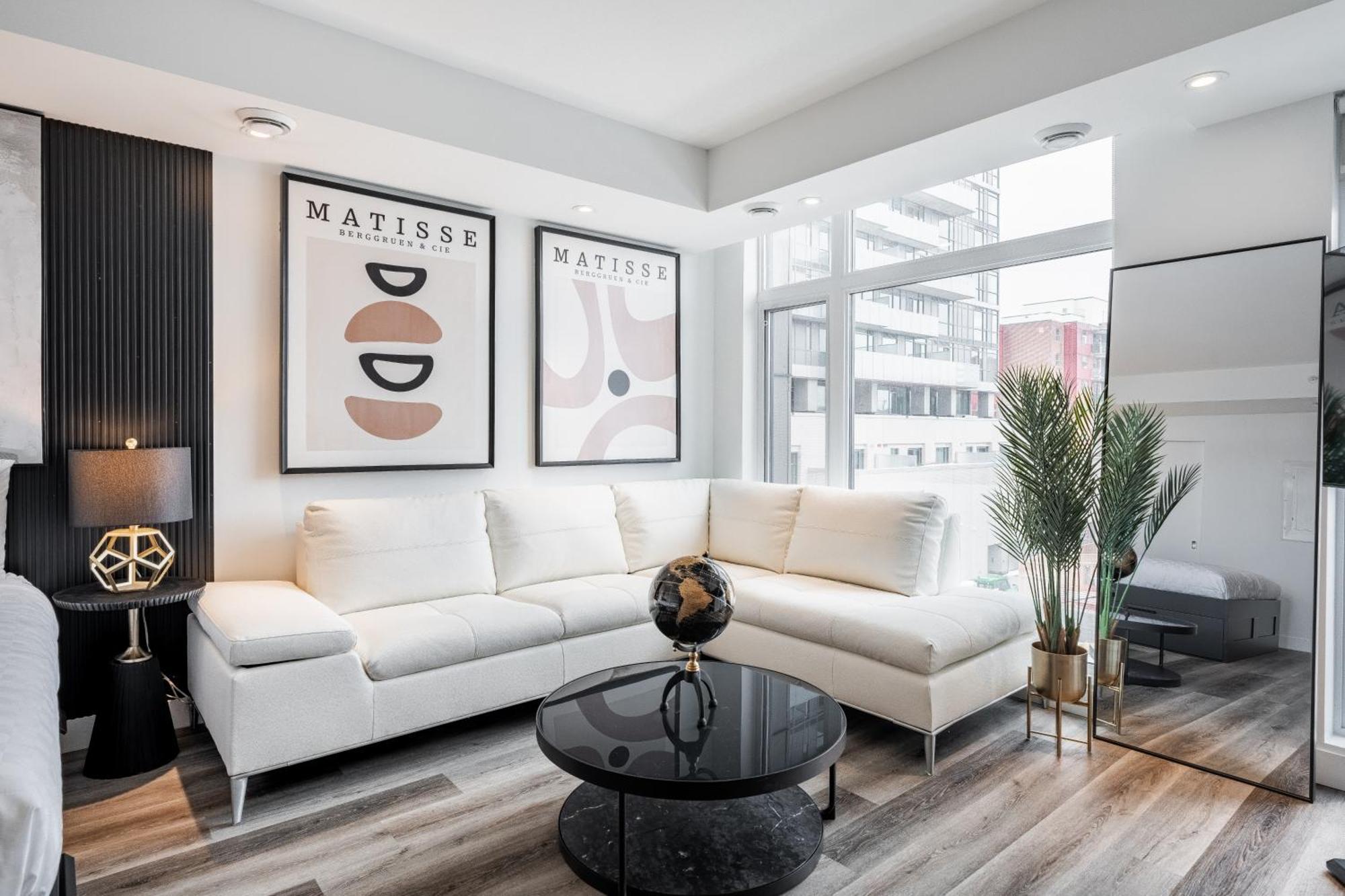 Westview Luxury Suites Ottawa Buitenkant foto