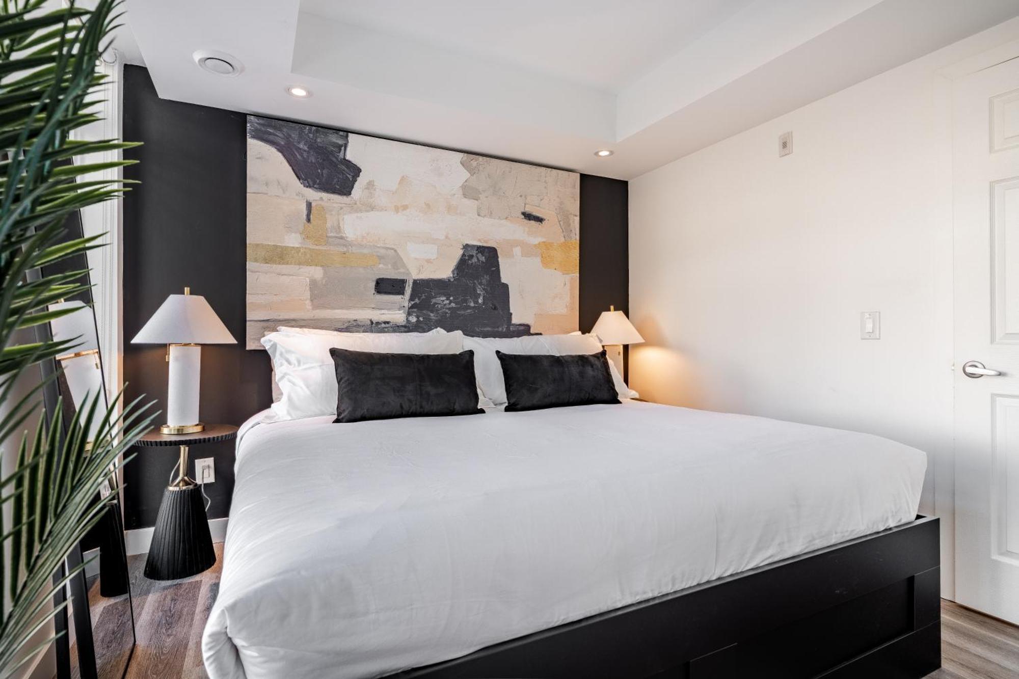 Westview Luxury Suites Ottawa Buitenkant foto