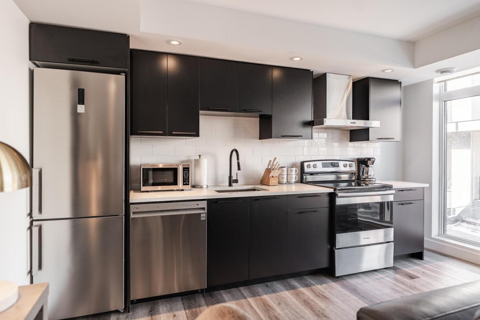 Westview Luxury Suites Ottawa Buitenkant foto